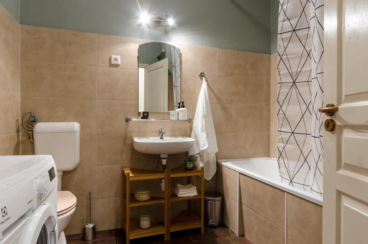 Studio Next To Opera House A26 Будапеща Екстериор снимка